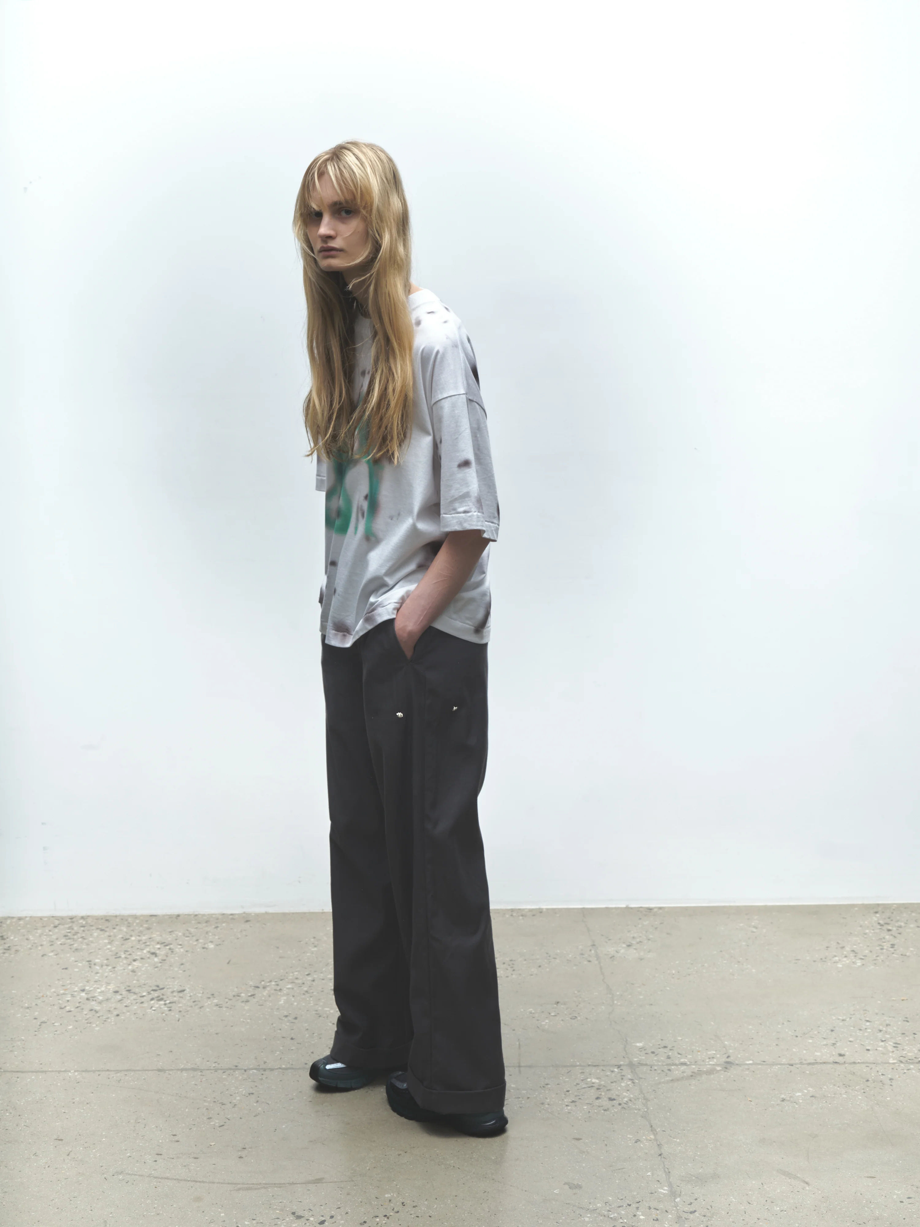 EMBRACE MARBLE TEE - Image 7