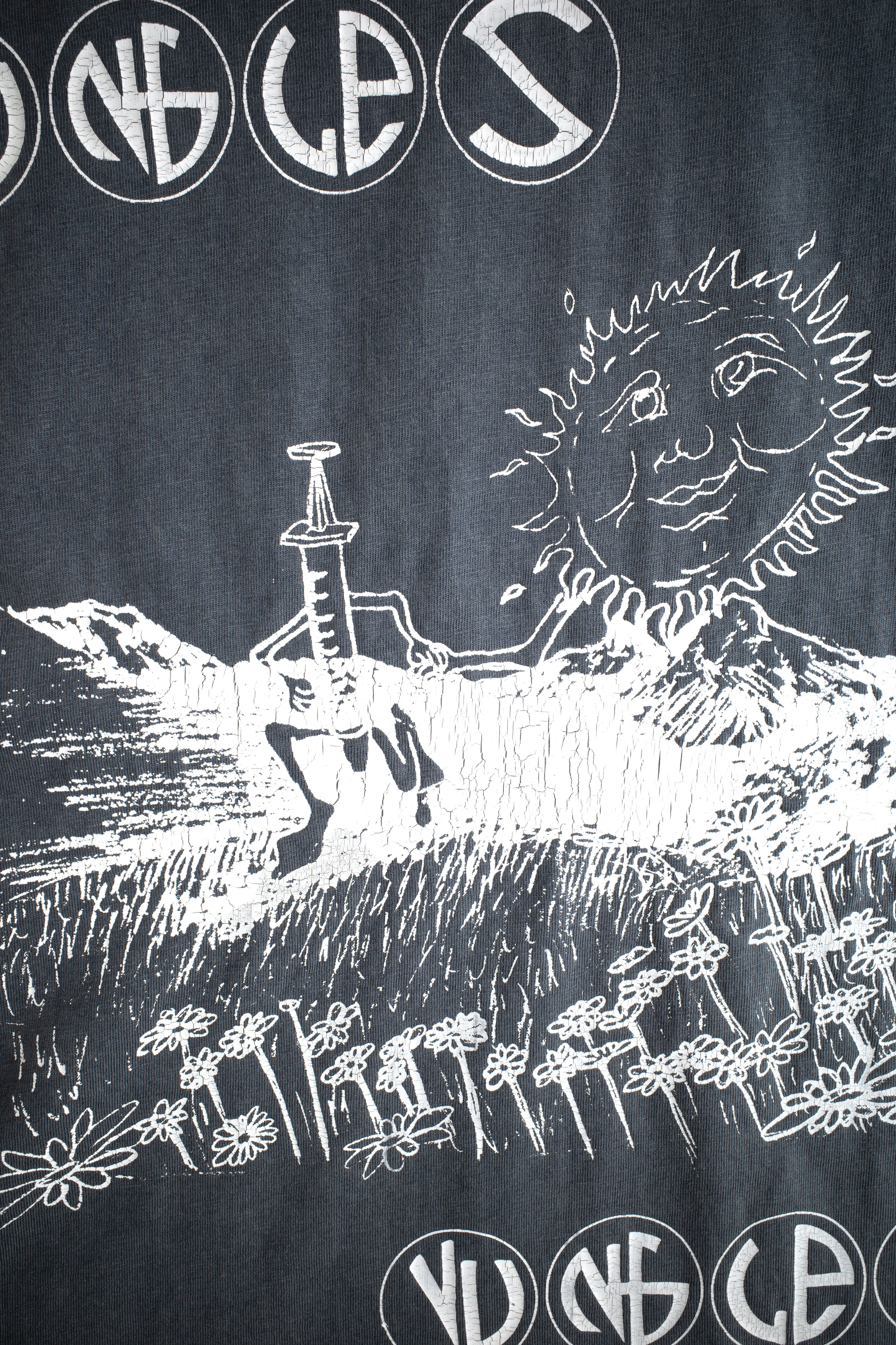 FIELD OF DAISIES TEE - Image 7
