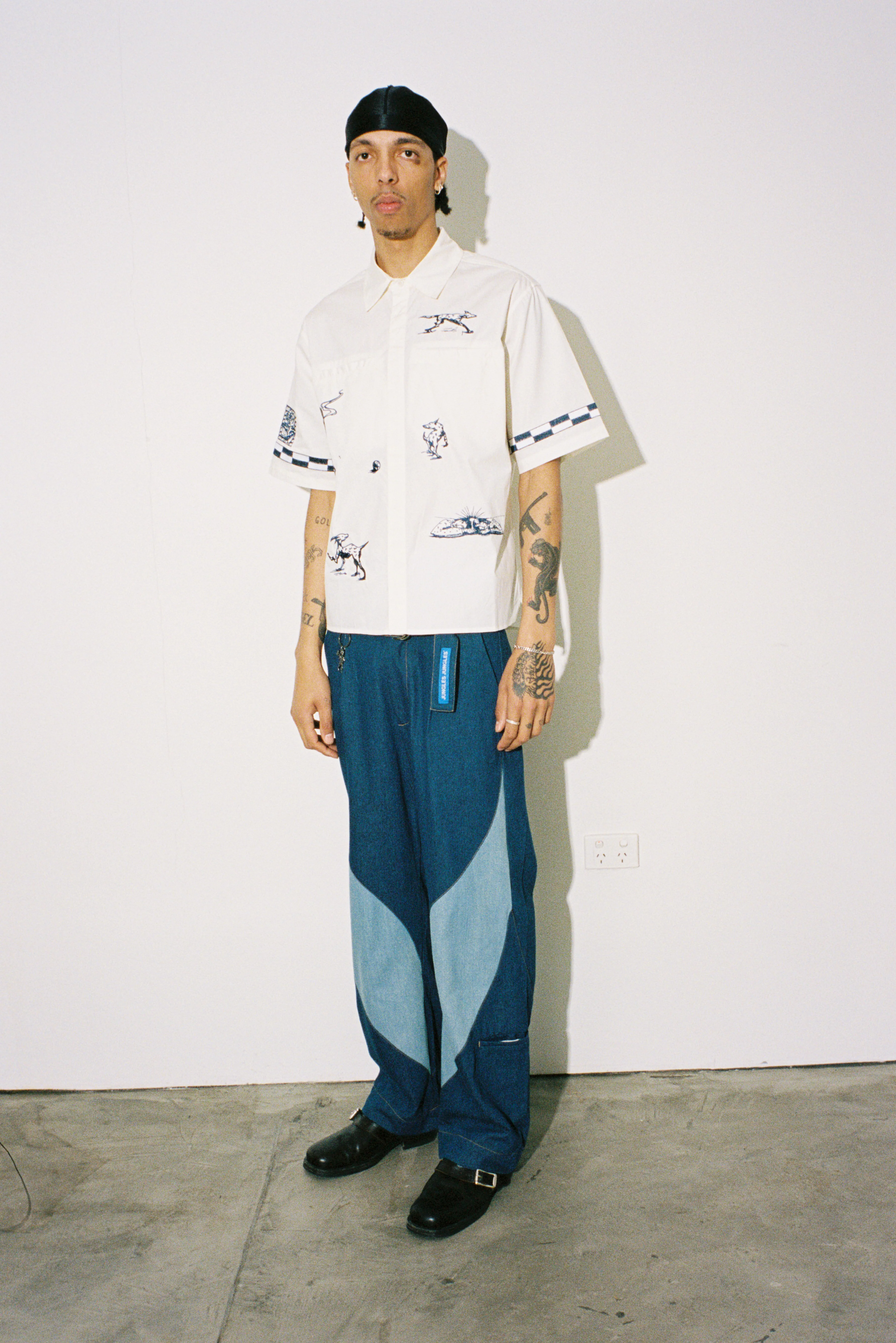 LIVE YOUR LIFE WITH EASE SHORT SLEEVE - Image 2