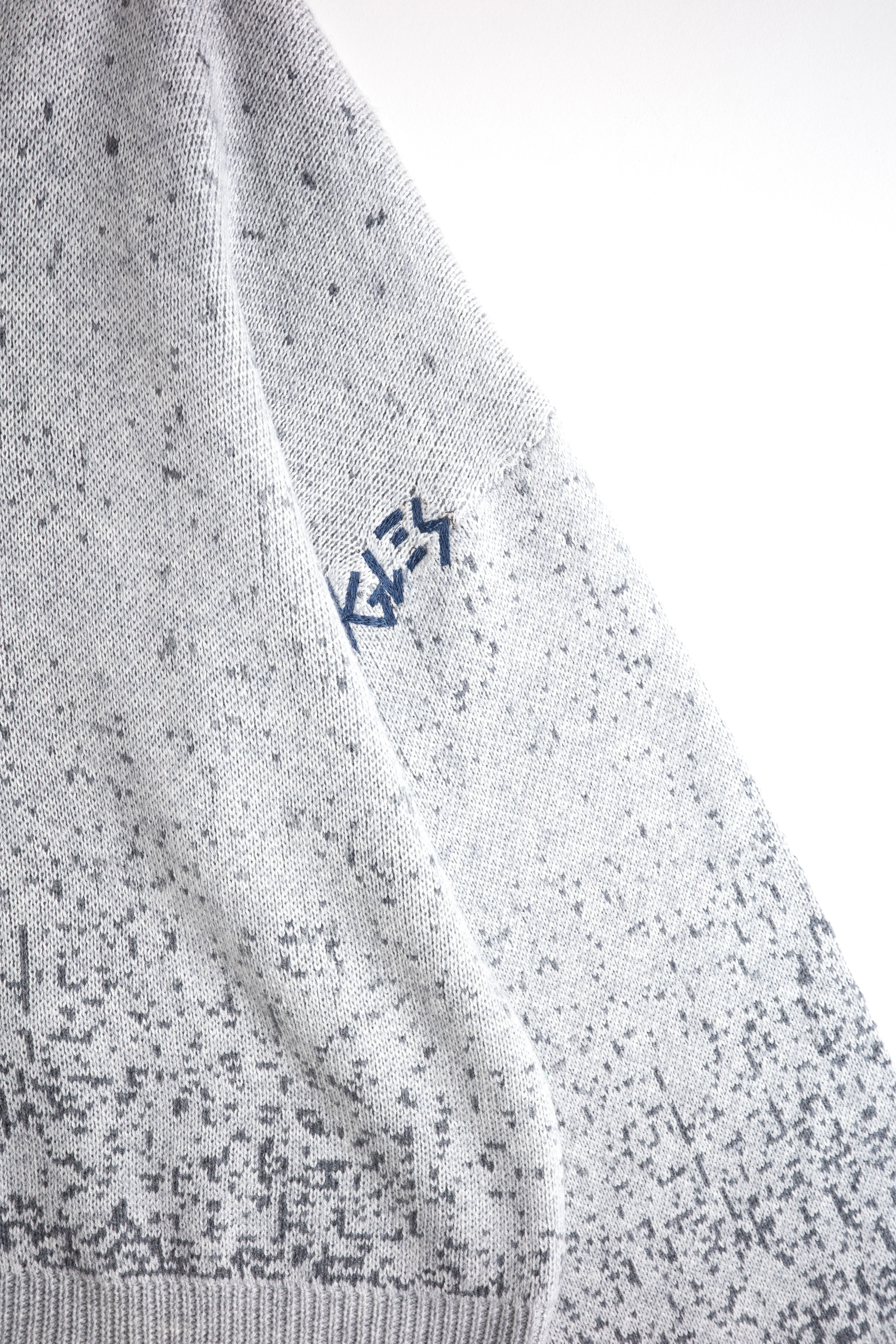 SPECKLE V-NECK SWEATER GREY - Image 8